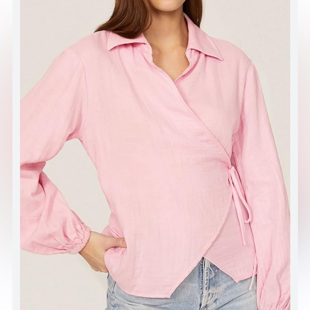 NWT Love, Whit by Whitney Pink Wrap Top Size Small